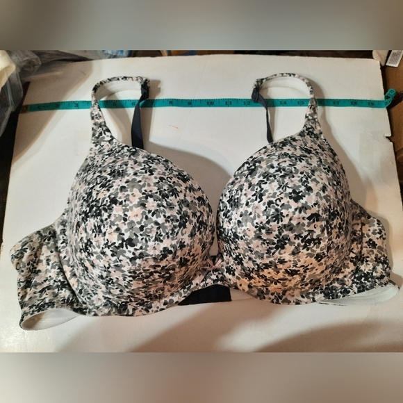 Cacique Other - Cacique Black and White Floral Bra 44C